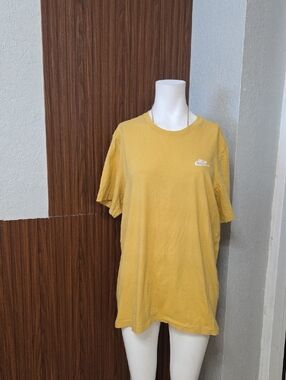 Nike Men's Mustard Yellow Crewneck T-Shirt